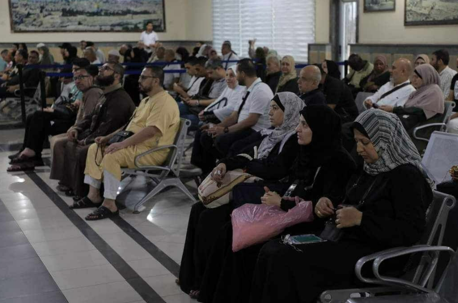 مغادرة حجاج ذوي الشهداء والأسرى من غزة